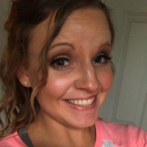 Meet your Posher, Carlye